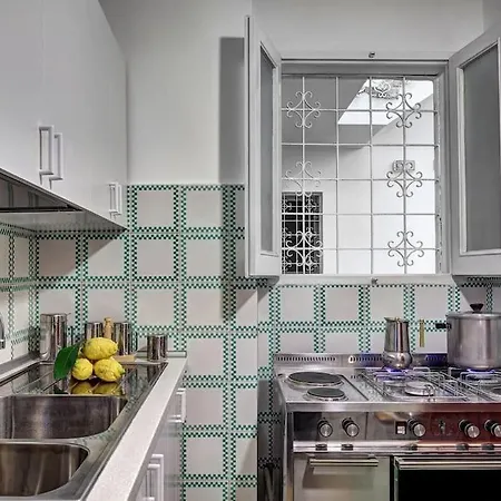 Raffaela's House - * 마사루브렌세